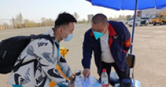 王波：駕駛崗位忠于職守 抗疫戰(zhàn)場無私奉獻